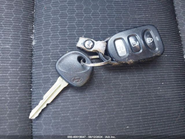 KMHD74LF1JU563018 Hyundai ELANTRA SE