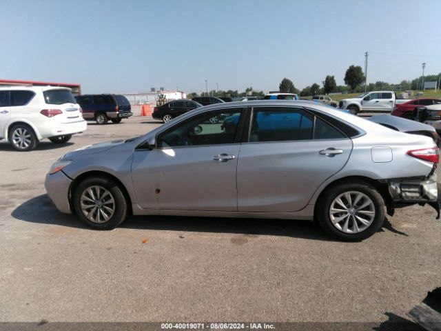 4T1BD1FK1GU195262 Toyota Camry Hybrid Le