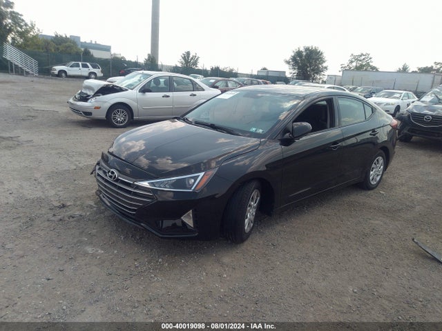 Hyundai ELANTRA SE 2019 5NPD74LF8KH422351 Image 2