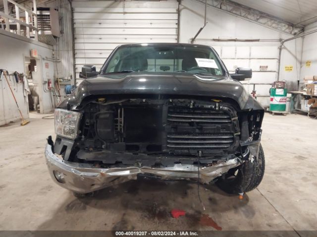 1C6RR7GT8HS859141 RAM 1500 Big Horn Quad Cab 4x4 6'4 Box