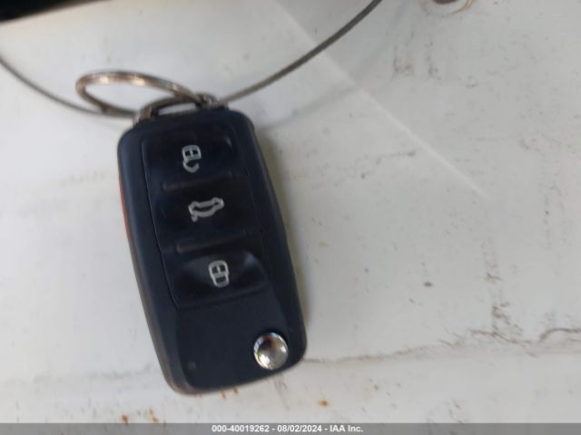 1VWBA7A34JC009062 Volkswagen Passat 2.0t Se