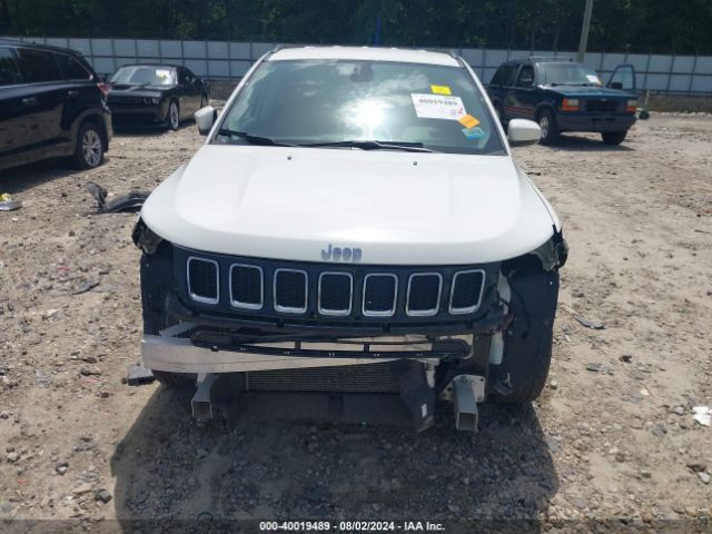 3C4NJCBB2JT463880 Jeep Compass Latitude Fwd