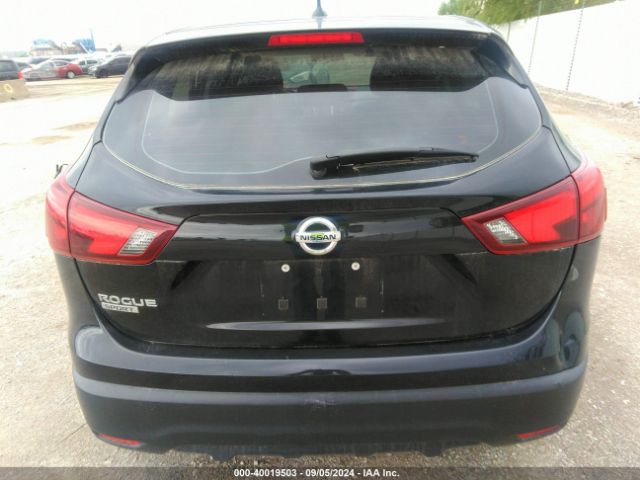 JN1BJ1CP3JW501194 Nissan Rogue Sport S