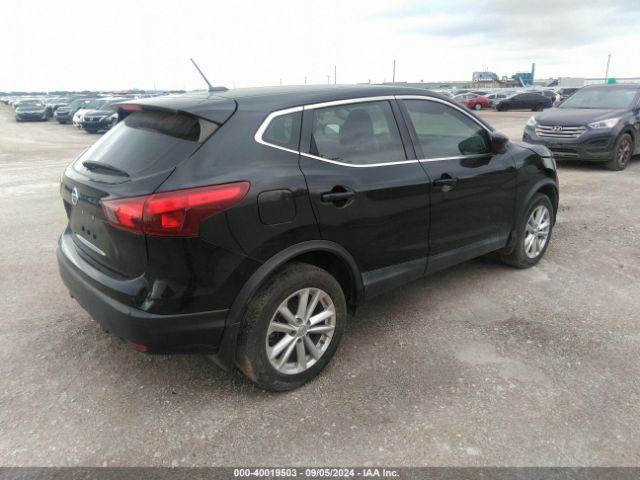 JN1BJ1CP3JW501194 Nissan Rogue Sport S