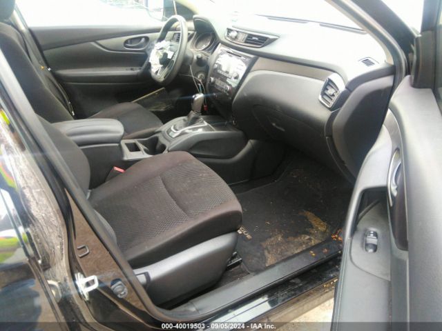 JN1BJ1CP3JW501194 Nissan Rogue Sport S