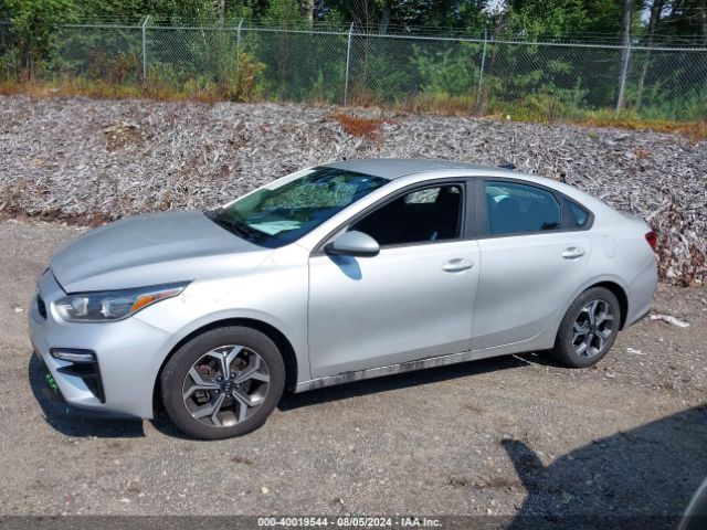 3KPF24ADXME329461 KIA Forte Lxs