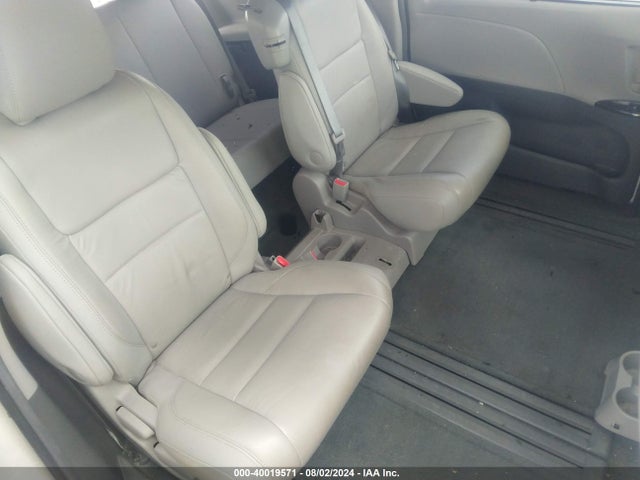 Toyota Sienna Xle 8 Passenger 2017 5TDYZ3DC5HS894178 Image 8