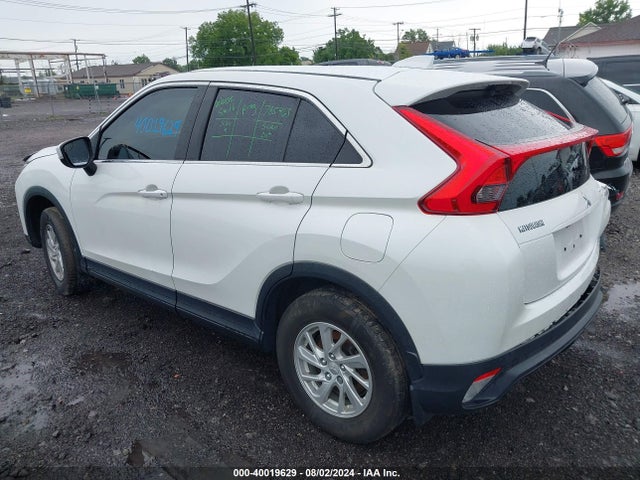 2019 MITSUBISHI ECLIPSE CROSS JA4AT3AAXKZ014503 Photo 2