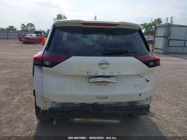 5N1AT3BA4MC803283 Nissan Rogue Sv Fwd