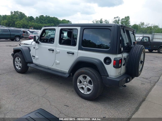 1C4HJXDG8MW843690 Jeep Wrangler Unlimited Sport S 4x4