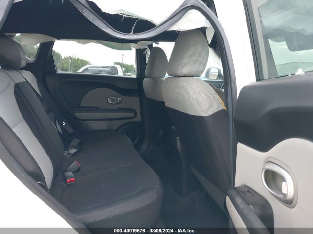 KIA Soul 2015 KNDJN2A2XF7181240 Image 8