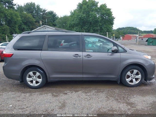 Toyota Sienna Le 8 Passenger 2015 5TDKK3DC9FS537190 Image 14