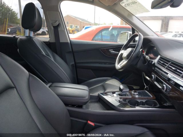 WA1VAAF77JD035572 Audi Q7 3.0t Premium
