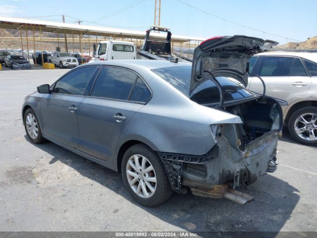 3VWD17AJ3FM211209 Volkswagen Jetta 1.8t Se