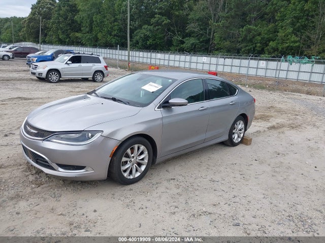 Chrysler 200 C 2015 1C3CCCCB9FN577483 Image 2
