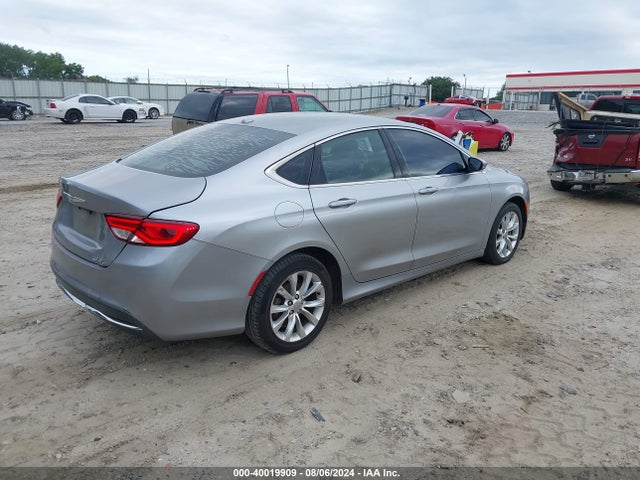 Chrysler 200 C 2015 1C3CCCCB9FN577483 Image 4