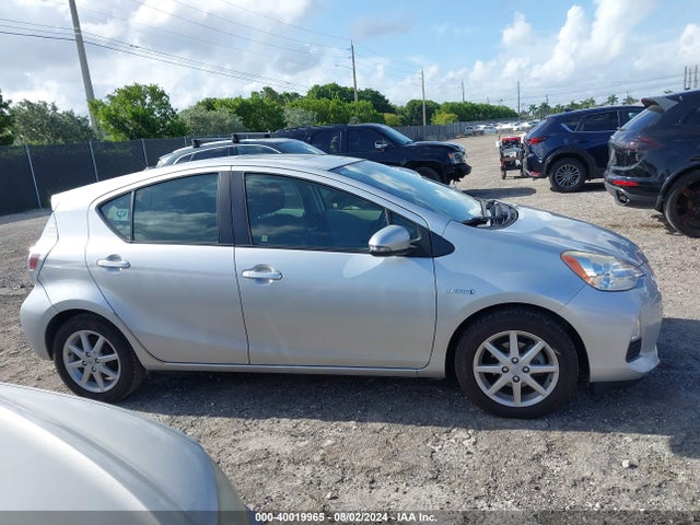 Toyota Prius C Three 2014 JTDKDTB39E1080616 Image 13