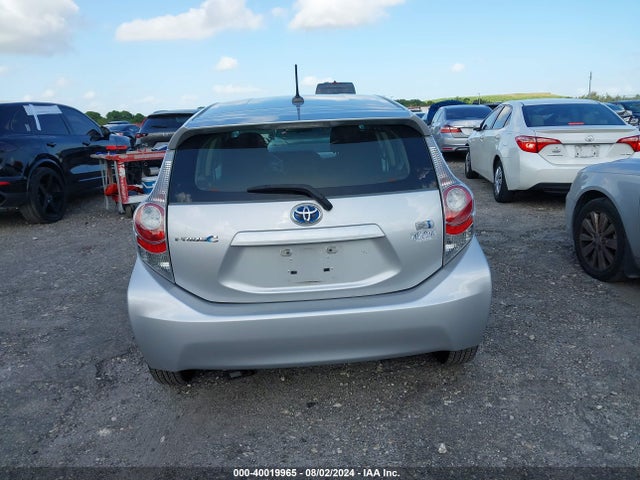 Toyota Prius C Three 2014 JTDKDTB39E1080616 Image 16