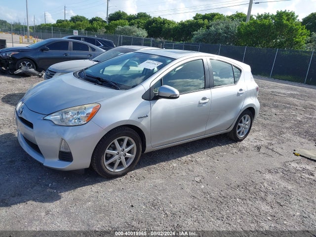 Toyota Prius C Three 2014 JTDKDTB39E1080616 Image 2