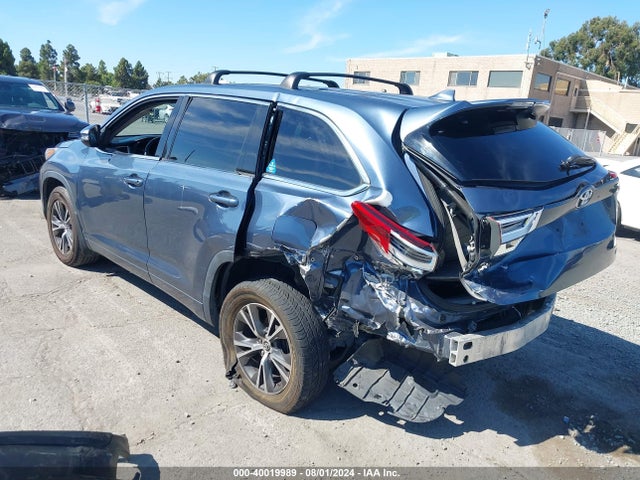 Toyota Highlander Le Plus 2017 5TDZZRFH5HS212223 Image 3