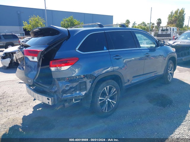 Toyota Highlander Le Plus 2017 5TDZZRFH5HS212223 Image 4