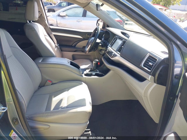 Toyota Highlander Le Plus 2017 5TDZZRFH5HS212223 Image 5