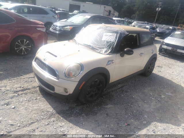 2009 MINI COOPER S WMWMF73509TW83293 Photo 1