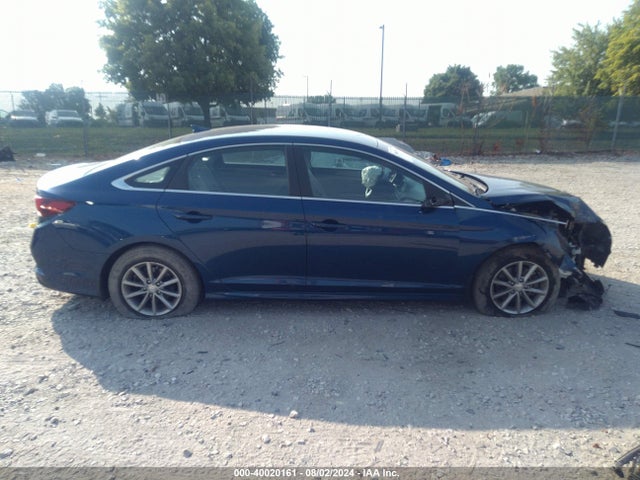 Hyundai SONATA SE 2019 5NPE24AF7KH808975 Image 13