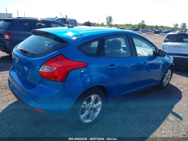 Ford FOCUS SE 2014 1FADP3K22EL359245 Image 4