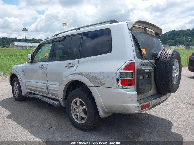 2001 MITSUBISHI MONTERO JA4MW51R71J020794 Photo 2