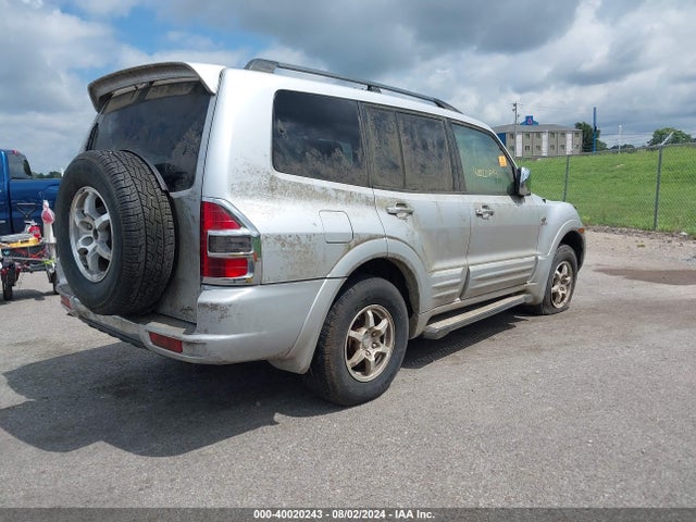 2001 MITSUBISHI MONTERO JA4MW51R71J020794 Photo 3