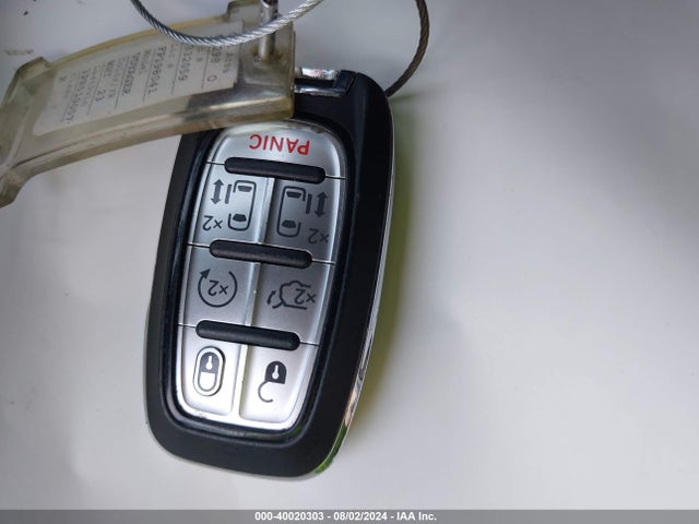 2C4RC1CG3PR519007 Chrysler Voyager Lx