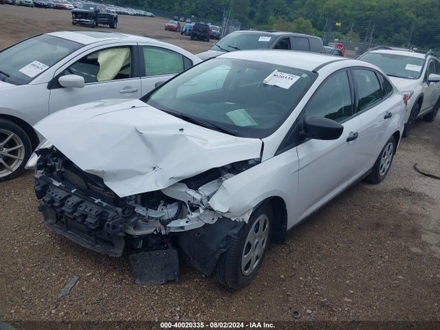 Ford FOCUS S 2017 1FADP3E29HL327456 Image 2