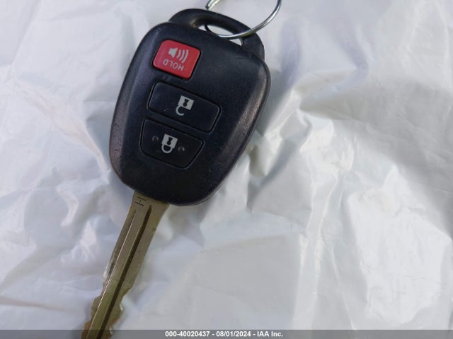 Toyota RAV4 LE 2014 JTMBFREV5ED070352 Image 11