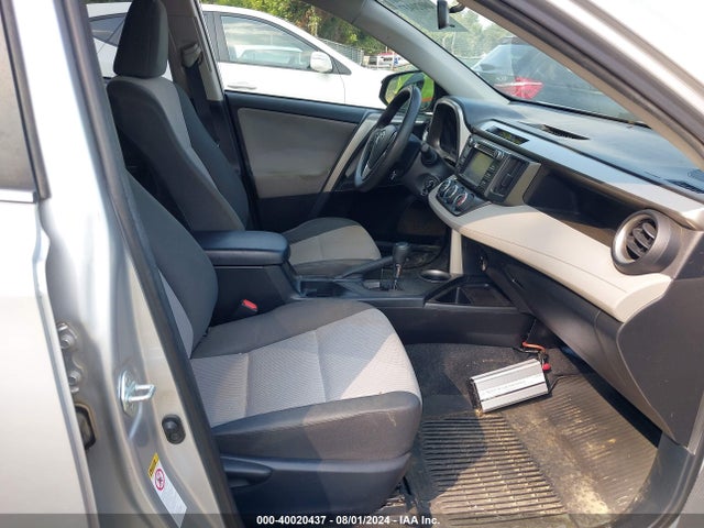 Toyota RAV4 LE 2014 JTMBFREV5ED070352 Image 5