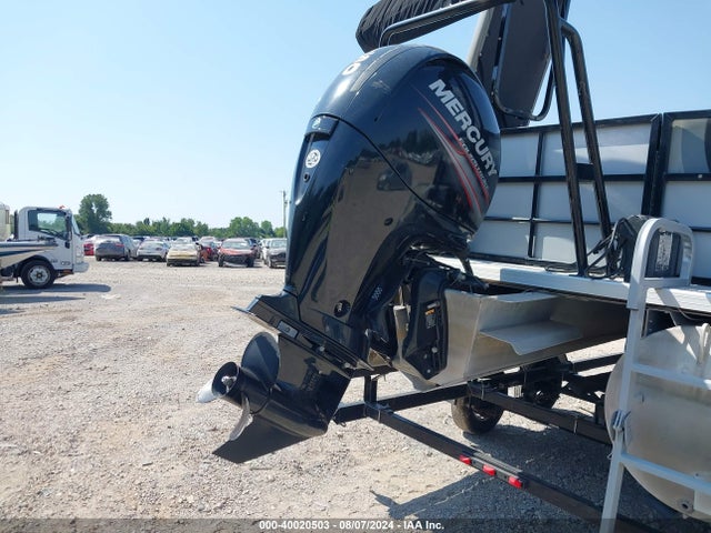 2014 BENTLEY 24' ENB11360L314 Photo 9