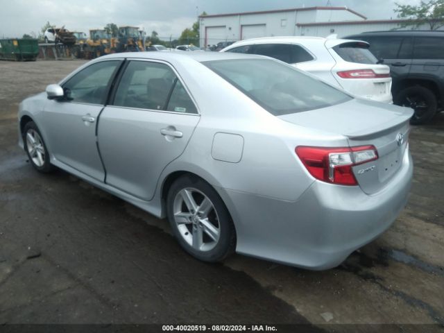 4T1BF1FKXEU397105 Toyota CAMRY SE