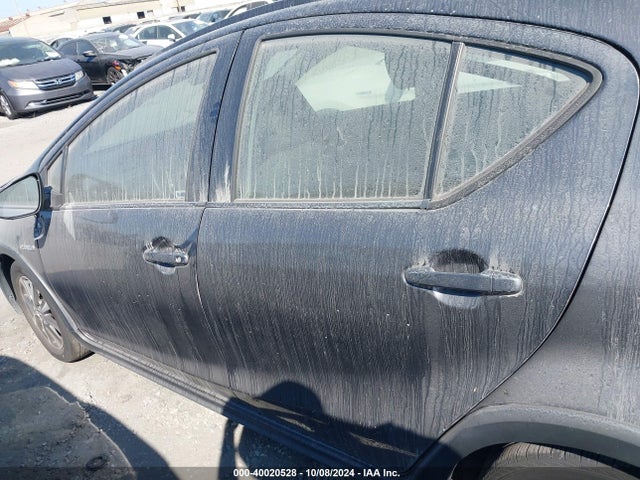 Toyota Prius C Two 2018 JTDKDTB38J1603683 Image 14