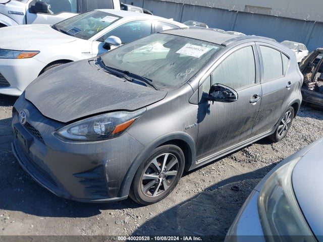 Toyota Prius C Two 2018 JTDKDTB38J1603683 Image 2