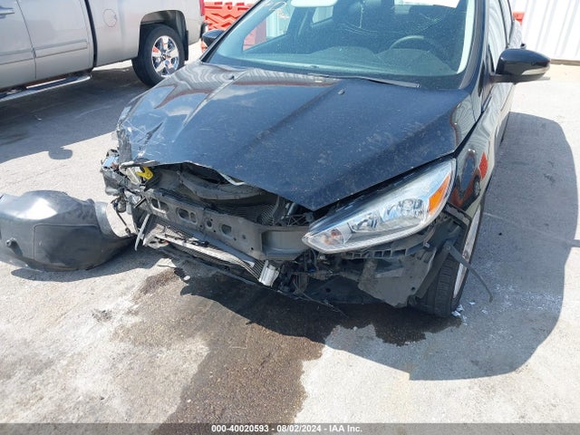 Ford FOCUS SE 2016 1FADP3F25GL227173 Image 12