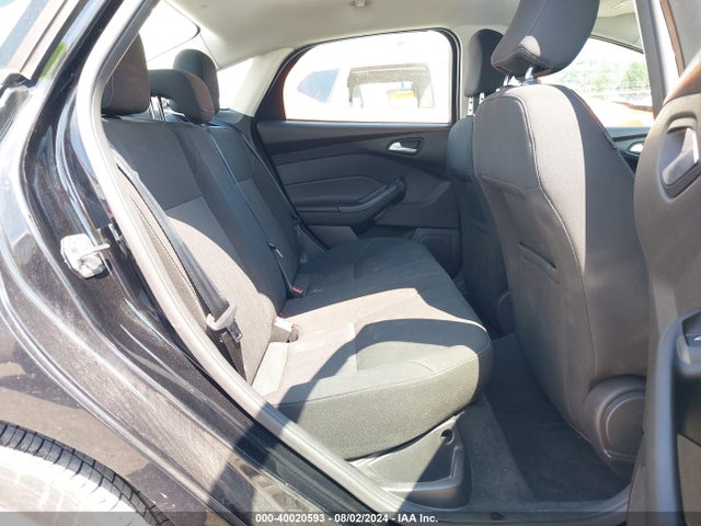 Ford FOCUS SE 2016 1FADP3F25GL227173 Image 8