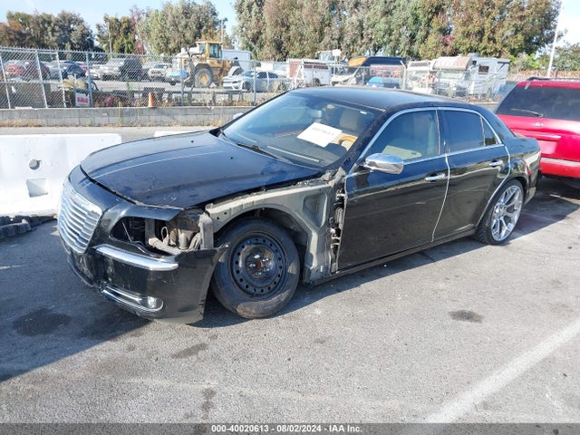 Chrysler 300 2014 2C3CCAET2EH169862 Image 2