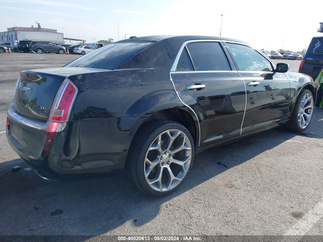 Chrysler 300 2014 2C3CCAET2EH169862 Image 4