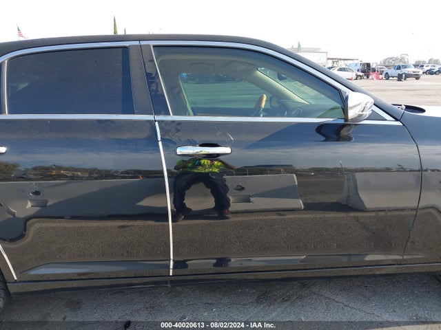 Chrysler 300 2014 2C3CCAET2EH169862 Image 5
