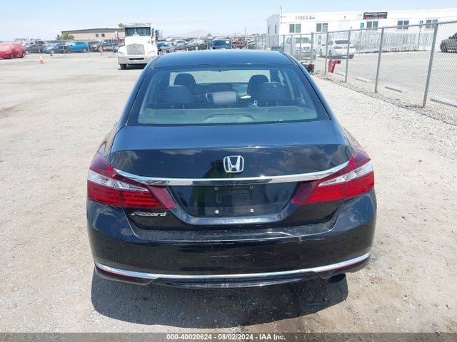 Honda ACCORD LX 2017 1HGCR2F38HA272030 Image 16