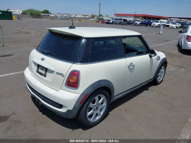 2008 MINI COOPER S WMWMF73538TV34519 Photo 3