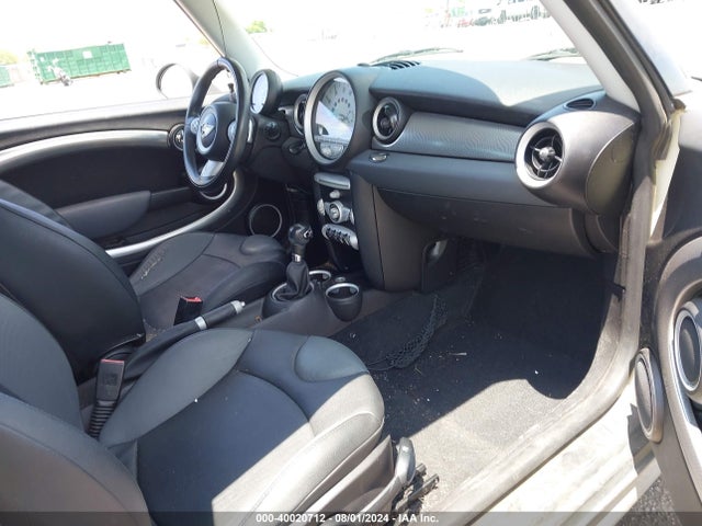 2008 MINI COOPER S WMWMF73538TV34519 Photo 4