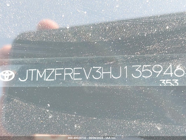 Toyota RAV4 LE 2017 JTMZFREV3HJ135946 Image 18