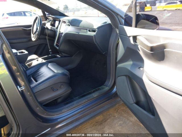 5YJXCBE25HF050711 Tesla Model X 100d/75d/90d
