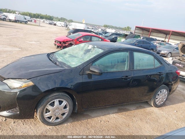 Toyota COROLLA LE 2018 5YFBURHE9JP740929 Image 14